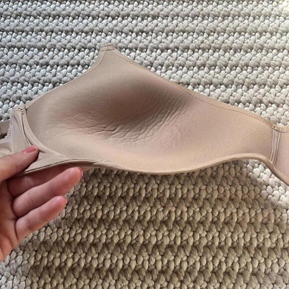 Skims Wireless Form Push Up Bra - Picture 3 of 3